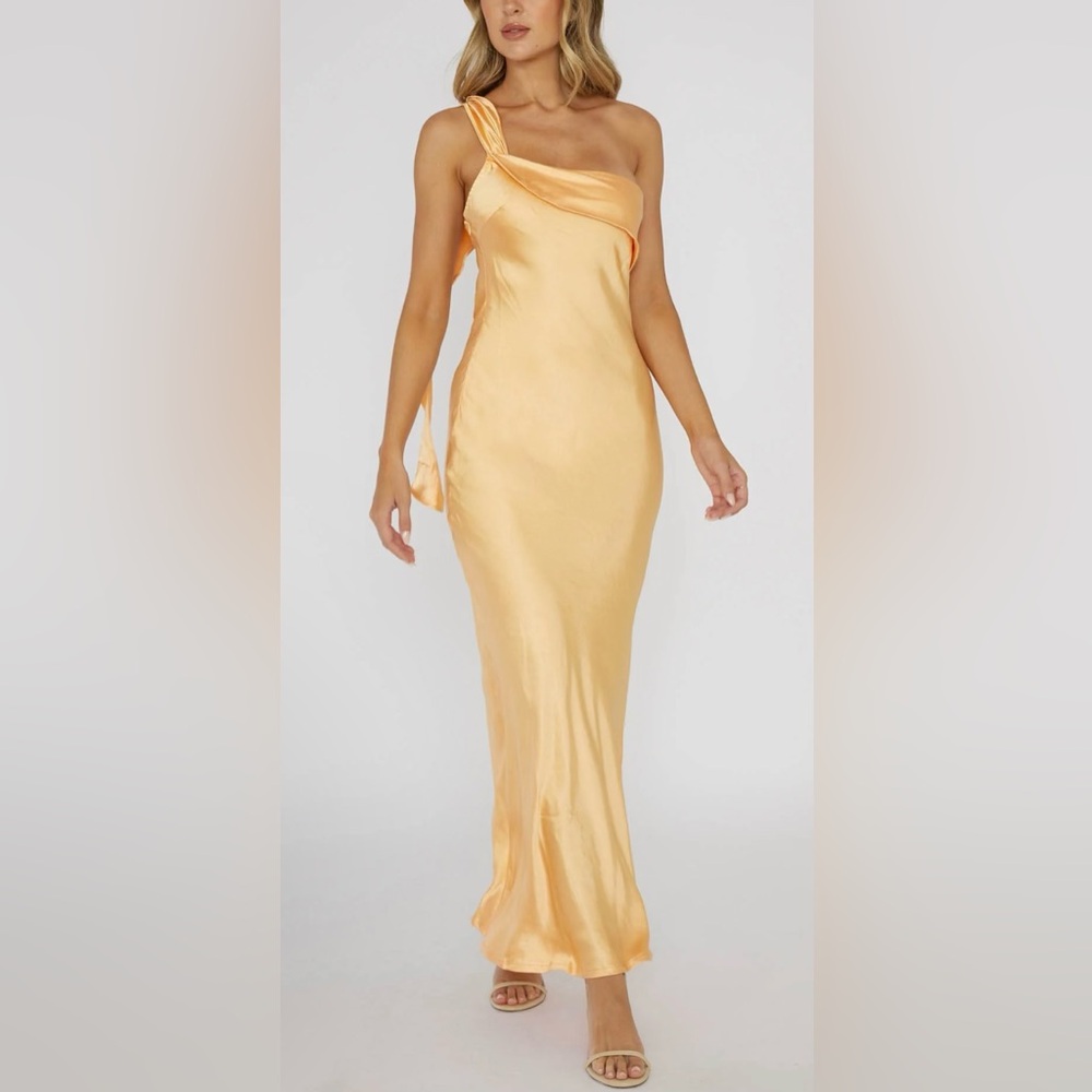 Selfie Leslie One-Shoulder Satin Slip Dress in Pale Gold